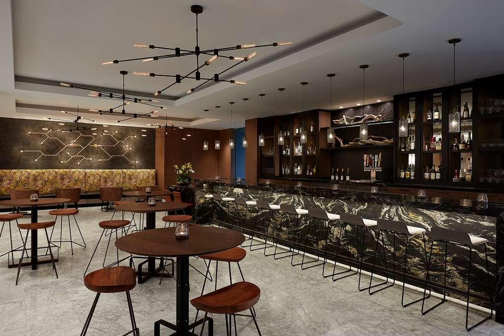 Hyatt Regency West Hotel 4*
