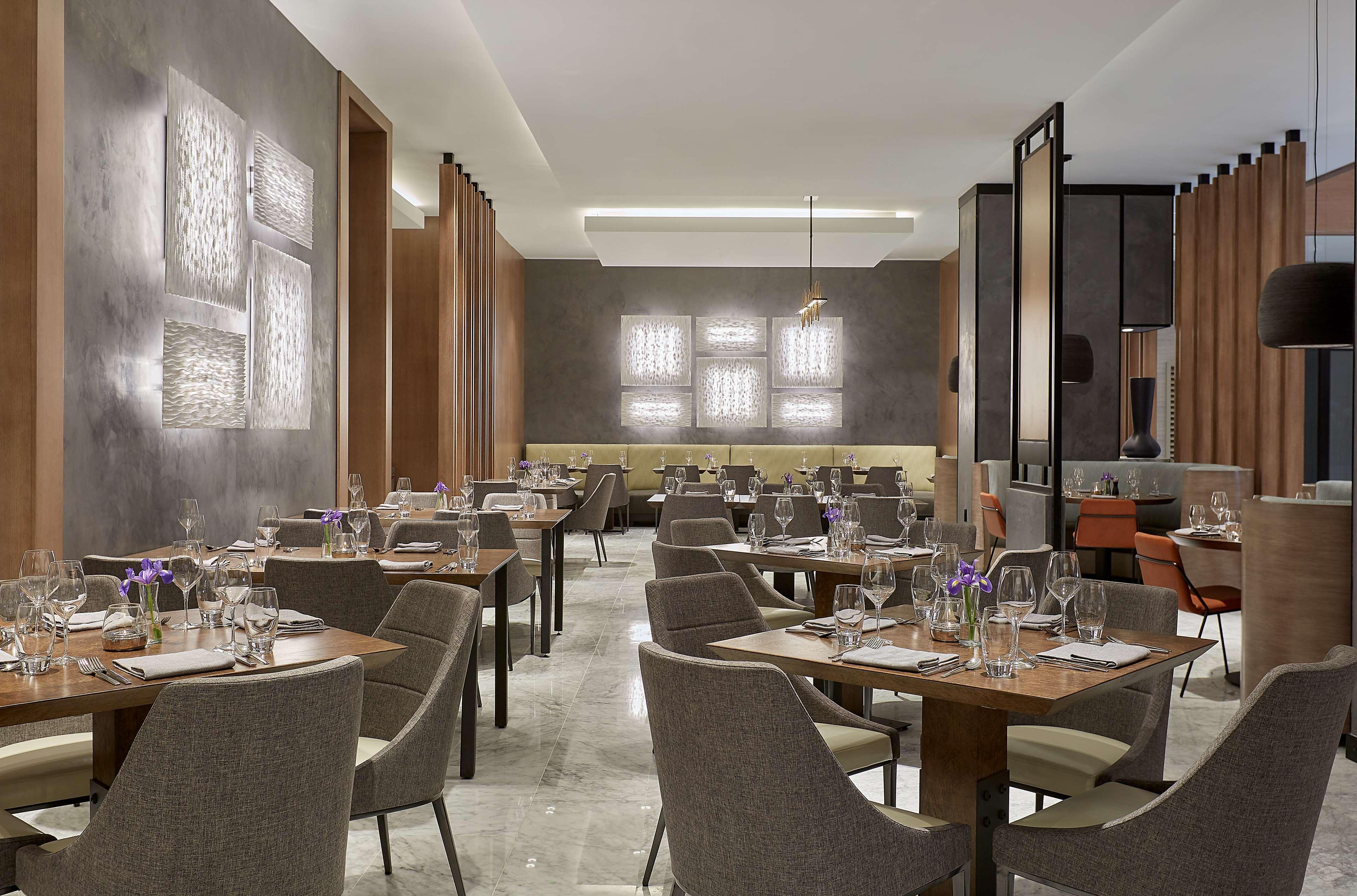 Hotel Hyatt Regency Newport West 4*